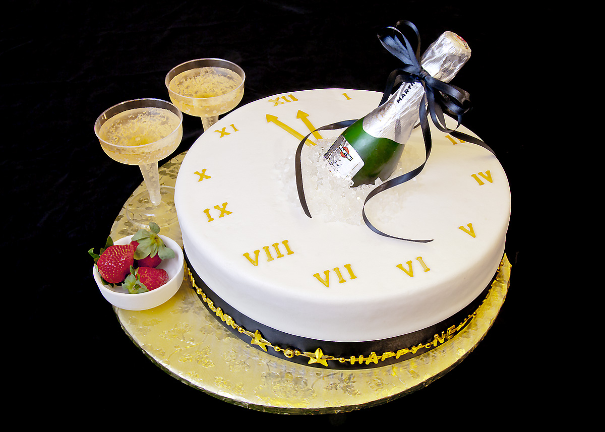 New Year Cake Idea Best Designs for 31st Dec Party Cake Designs ...